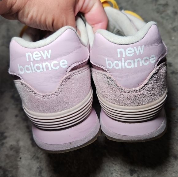 New Balance Womens 574 Rose Quartz Love Casual Fashion Running Walking Sneaker 8 - Picture 6 of 14